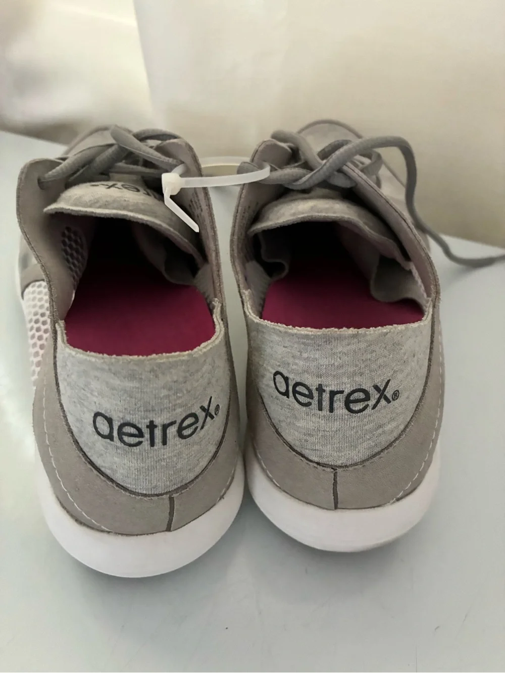 Aetrex Women's Gray Lace-Up Athletic Sneakers